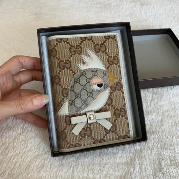 NWT Authentic Gucci Super Cute Patchwork Bird GG Canvas Passport Case - Picture 1 of 4